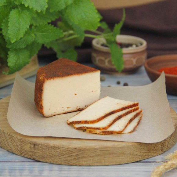 Сыр сулугуни безрассольный в паприке и перцах
